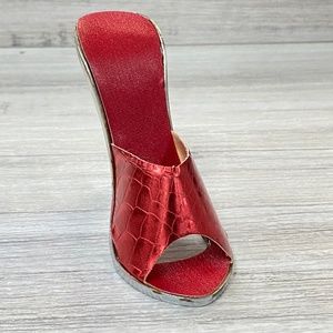 Wild Eye Red Stiletto High Heel Shoe Bottle Opener - EUC